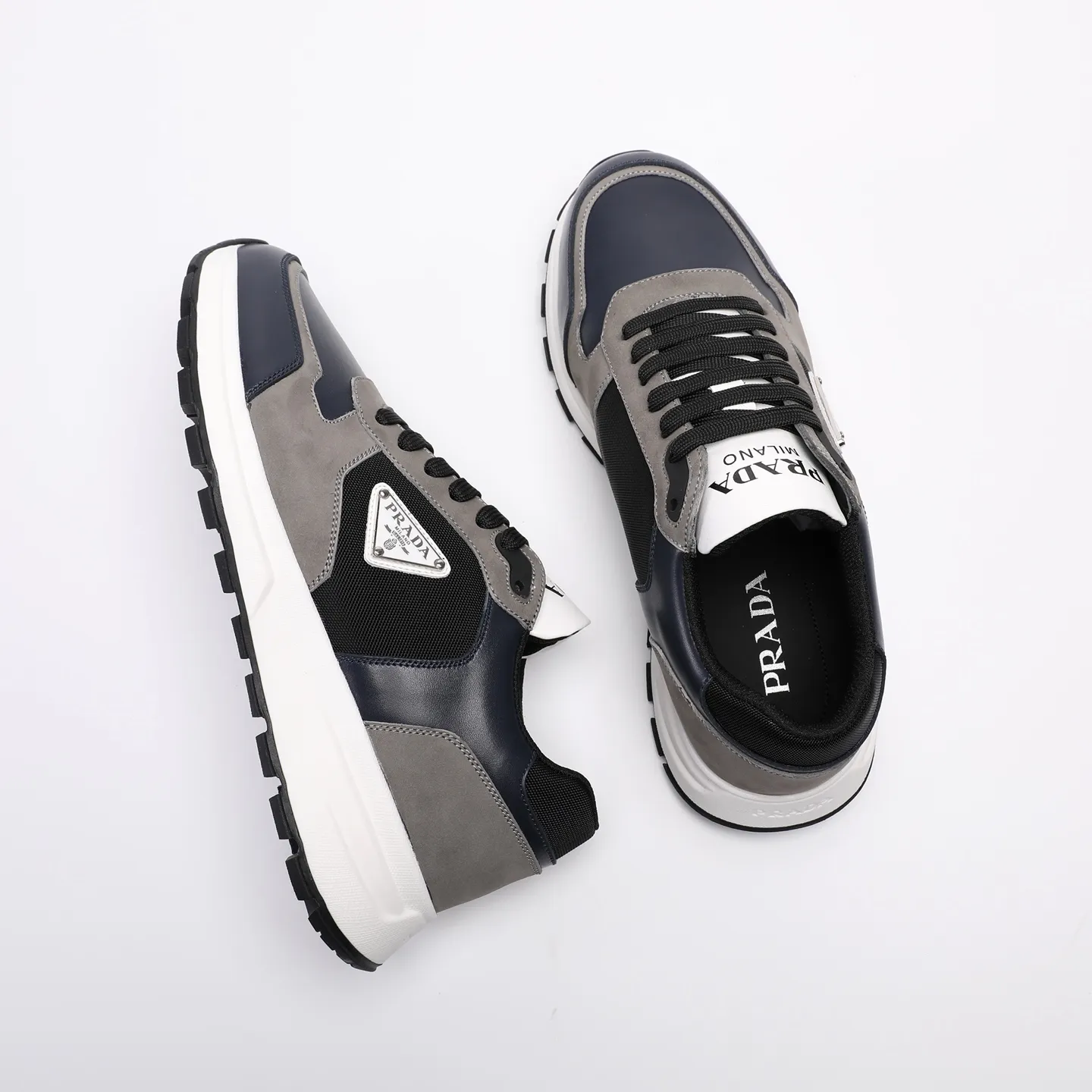 Batch 580 [PRADA] Men's shoes are popular in the counter, official website synchronization, high-quality shipments. Fabric: original cowhide with snakeskin. Lining: cowhide feet + cowhide lining. Outsole: original TPU + foam. Size: 38-46